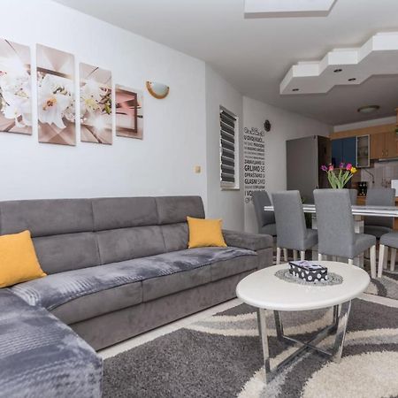 Apartments Matko Makarska Eksteriør bilde