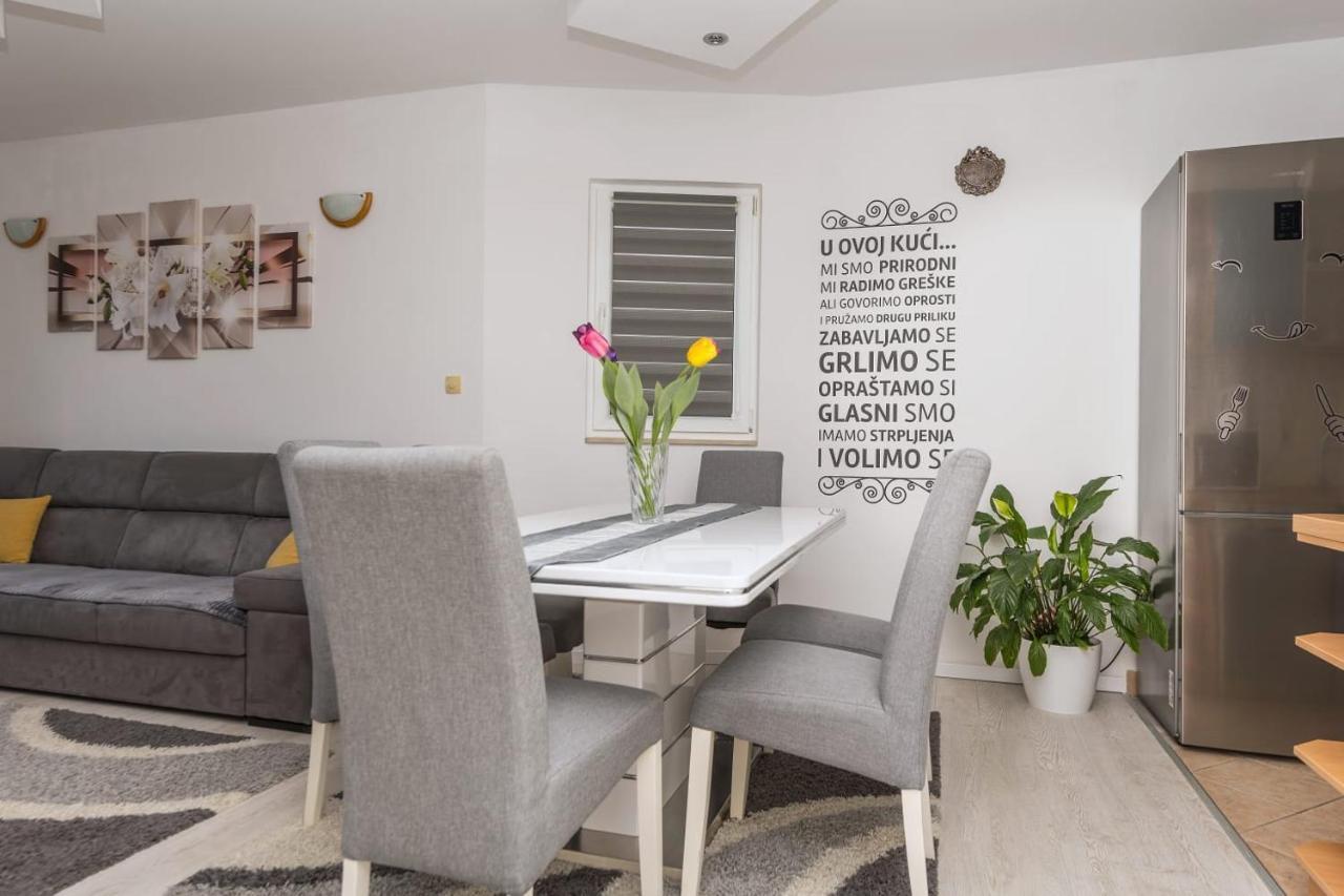 Apartments Matko Makarska Eksteriør bilde